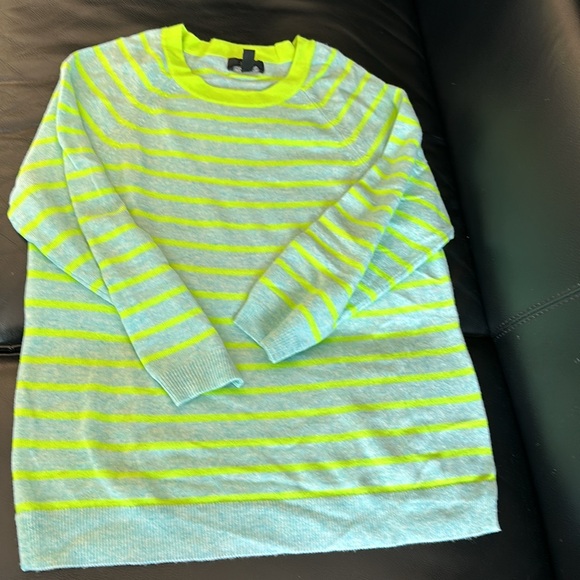 J.Crew Italian Cashmere Sweater - Picture 6 of 6